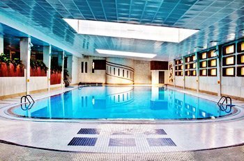 Swimming-pool تاسیسات مراکز ورزشی و استخر