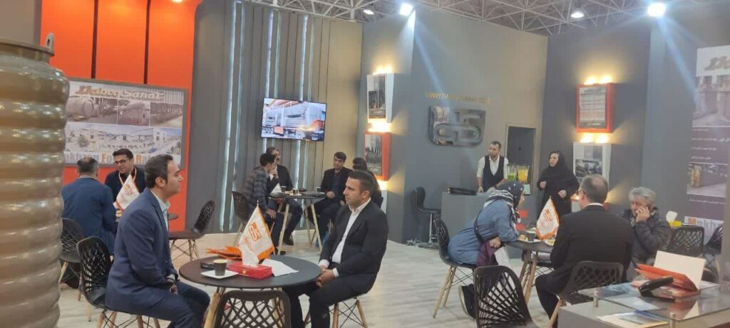 مراجعین نمایشگاه متالورژی و فولاد تهران - متافو 1402