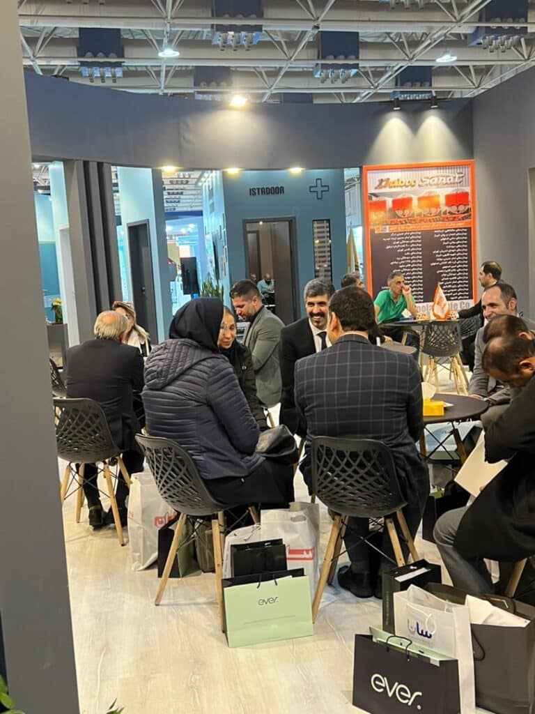 غرفه دابو صنعت در  نمایشگاه بیمارستان‌سازی 1402