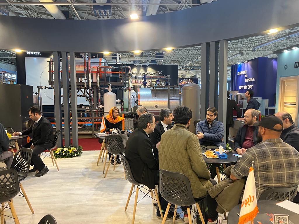 غرفه دابو صنعت در  نمایشگاه بیمارستان‌سازی 1402