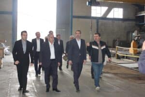 جناب آقای ابدالی و هیئت همراه در بازدید از خط تولید و نحوه عملکرد هلدینگ دابوصنعت