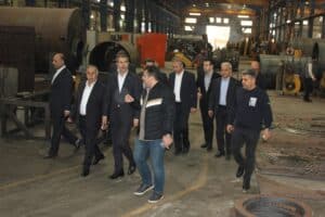 جناب آقای ابدالی و هیئت همراه در بازدید از خط تولید و نحوه عملکرد هلدینگ دابوصنعت